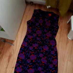 A bleu and purple dress size